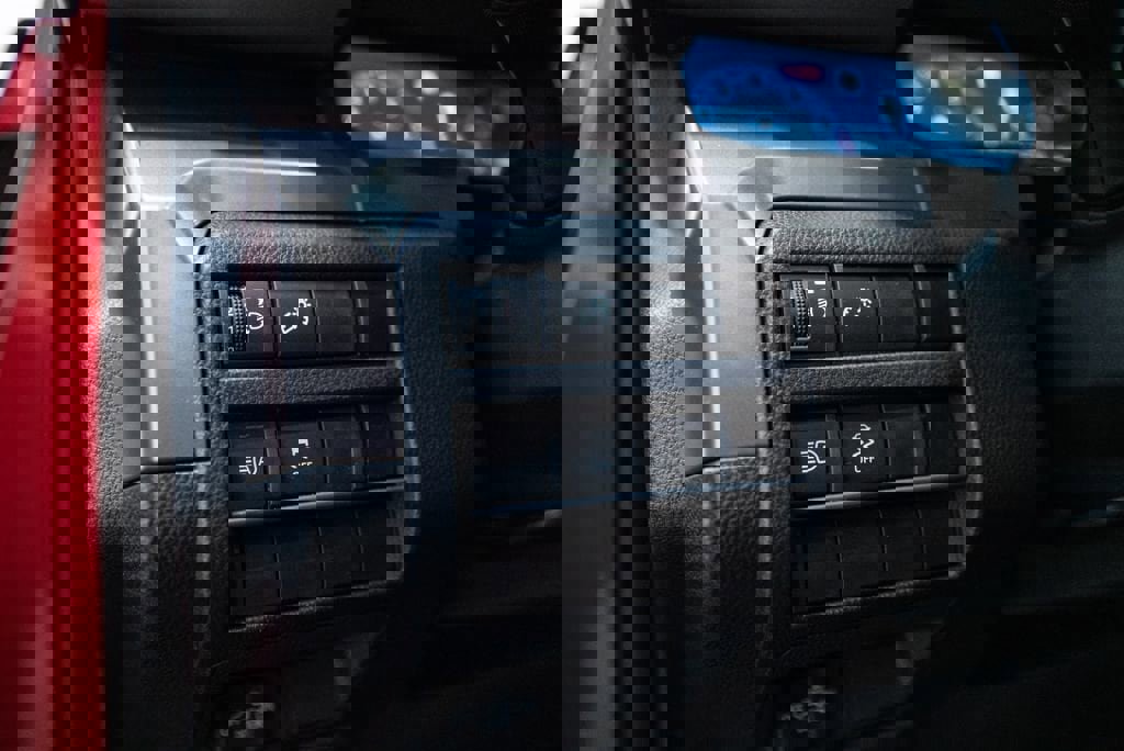 Certified 2025 Toyota Tacoma TRD Off-Road image 25