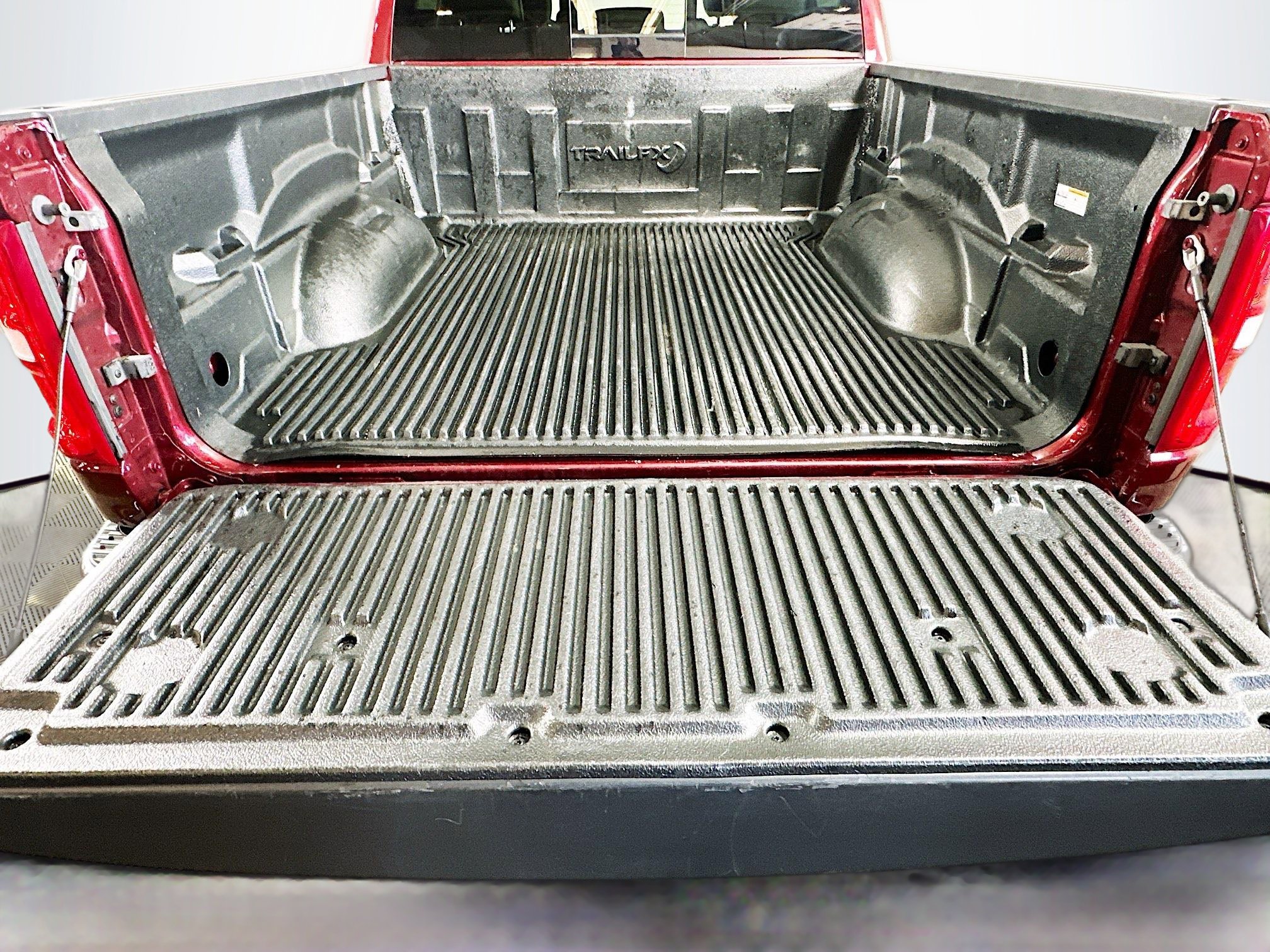 Used 2025 RAM 1500 Laramie image 24