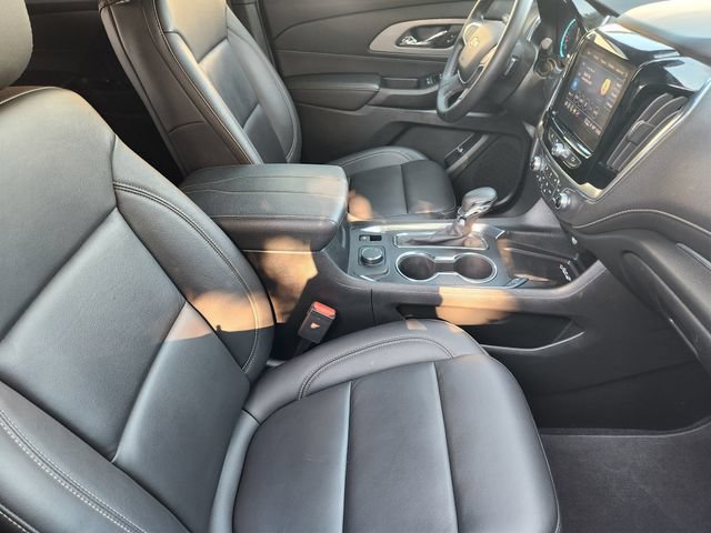 Used 2023 Chevrolet Traverse LT FWD image 19