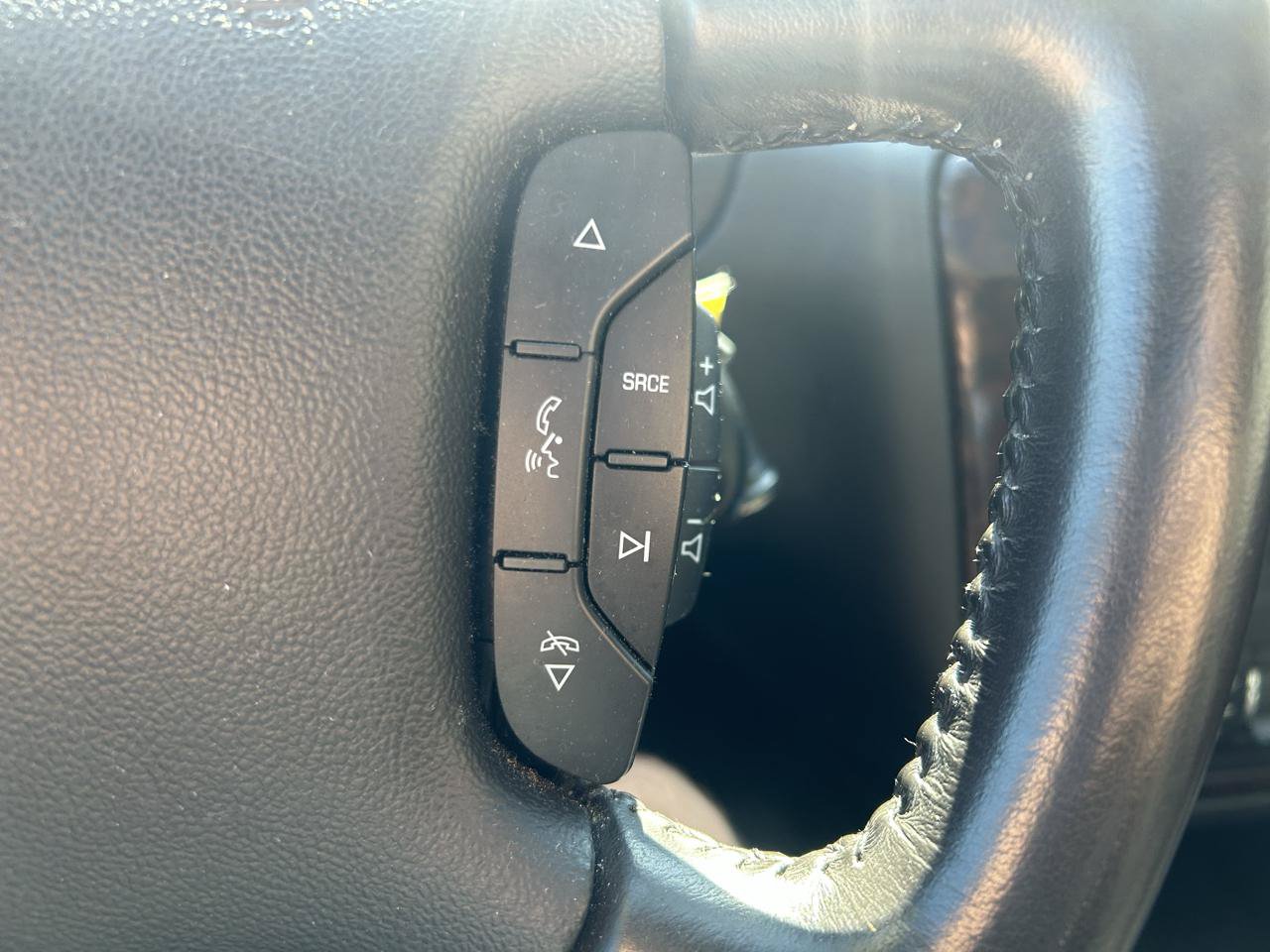 Used 2012 Chevrolet Impala LTZ FWD image 20