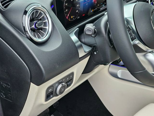 New 2026 Mercedes-Benz GLB 250 4MATIC image 15