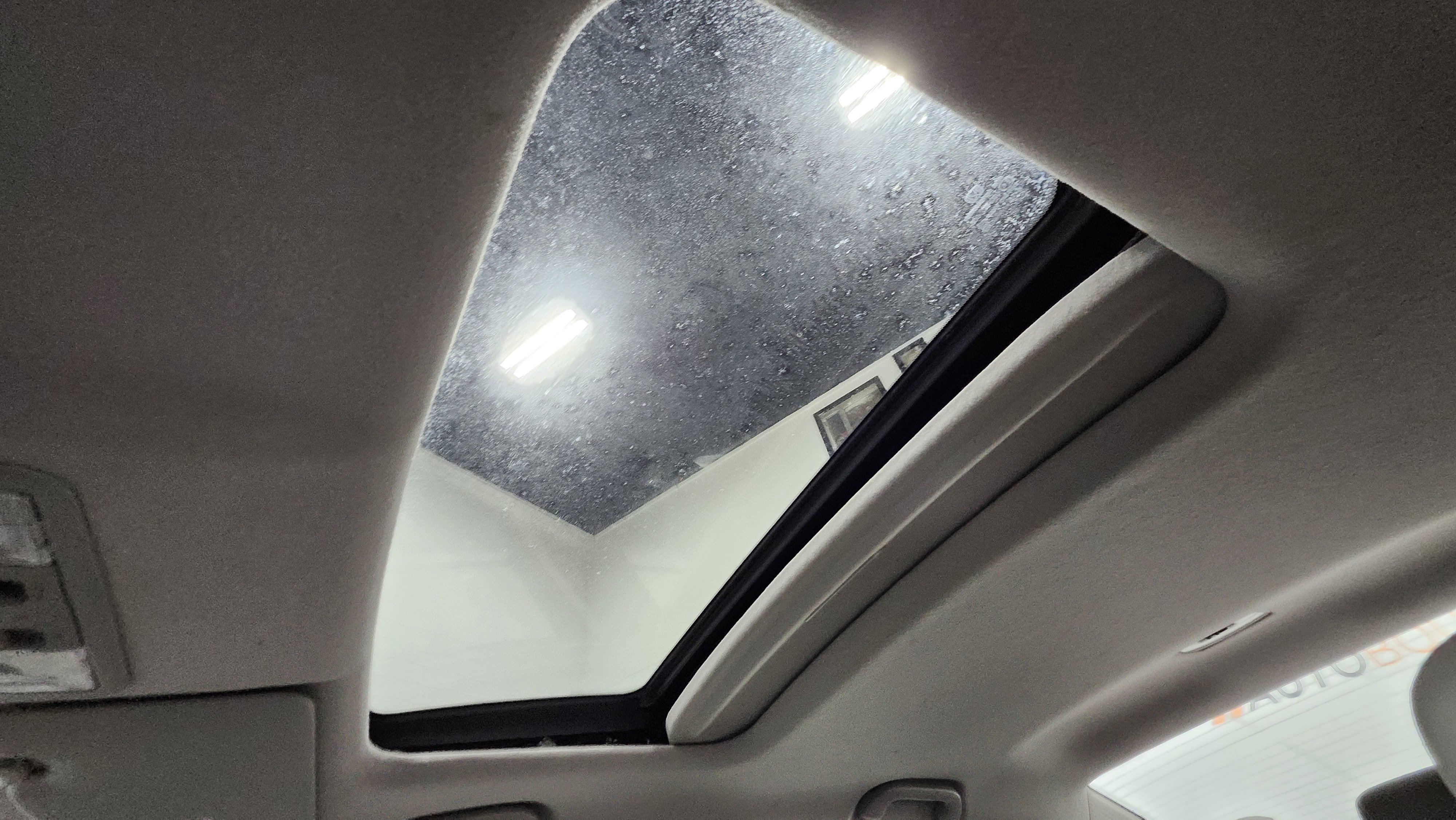 Used 2012 Honda Civic EX-L image 2