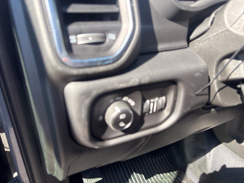 New 2027 RAM 3500 Big Horn w/ Laramie Trim Package AWD/4WD image 18