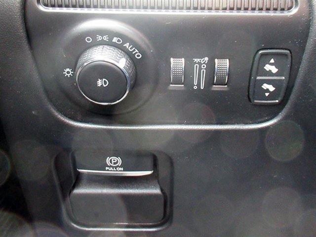 Used 2024 Jeep Grand Wagoneer L Series III AWD/4WD image 34