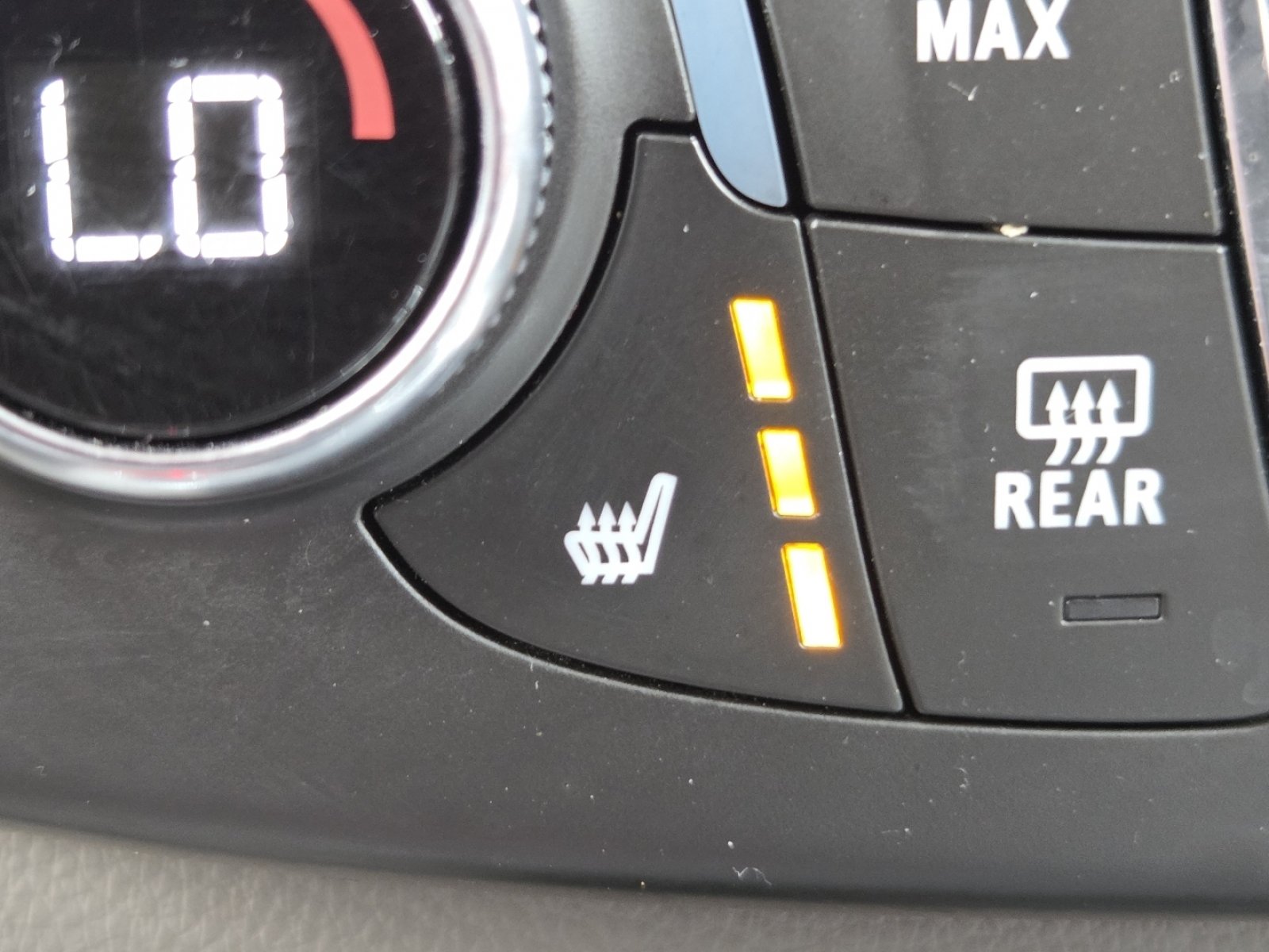 Used 2021 Chevrolet Traverse Premier AWD/4WD image 7