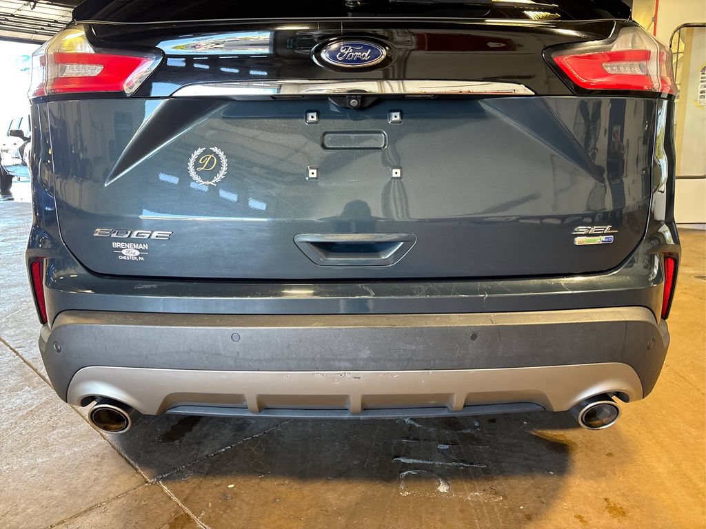 Used 2019 Ford Edge SEL w/ Equipment Group 201A AWD/4WD image 17