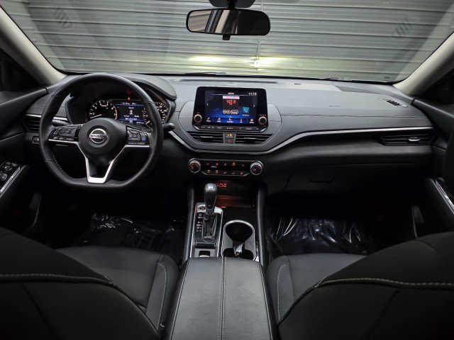Used 2022 Nissan Altima 2.5 SV w/ SV Premium Package AWD/4WD image 11