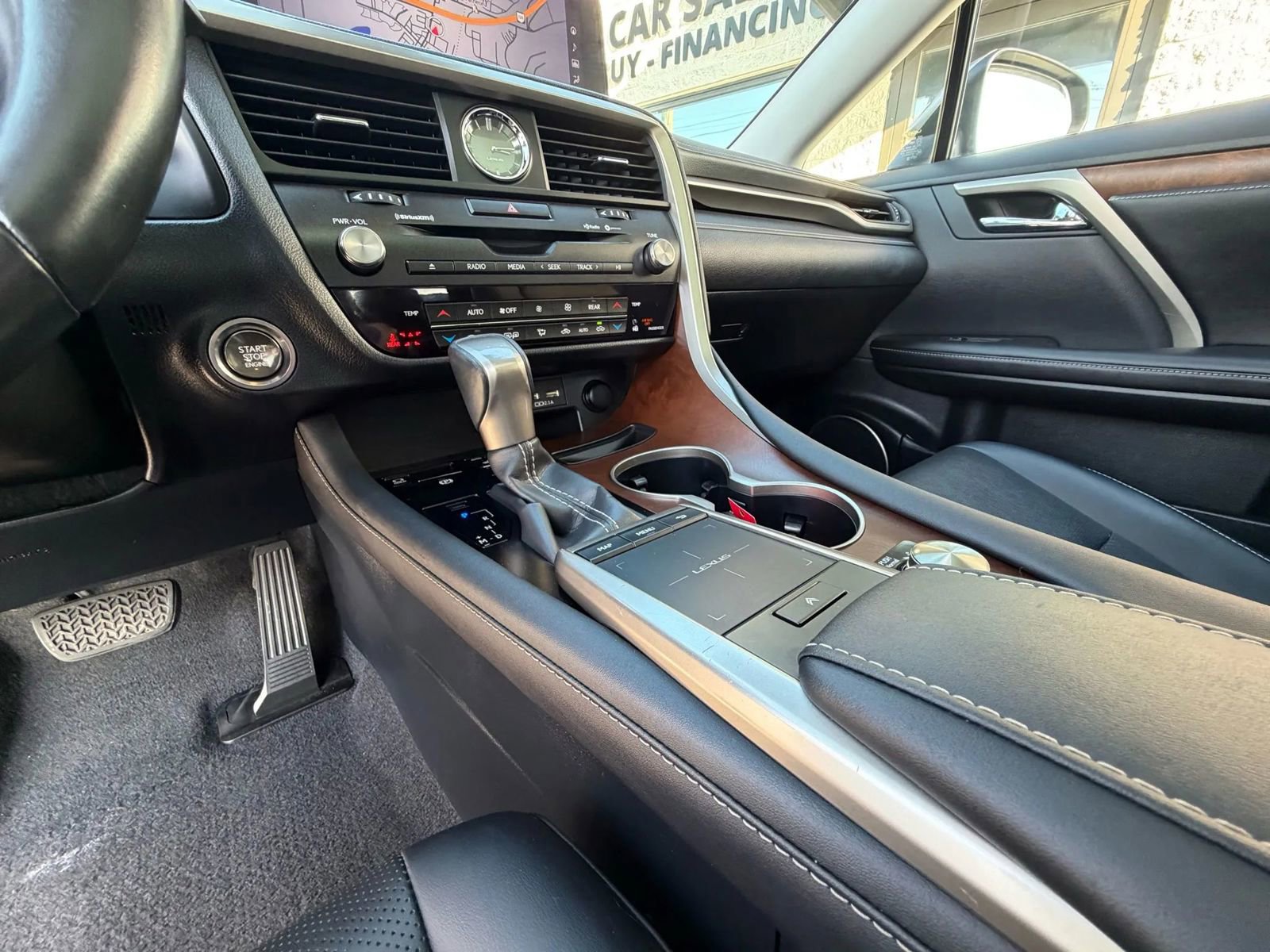 Used 2020 Lexus RX 350L Premium w/ Premium Package image 35