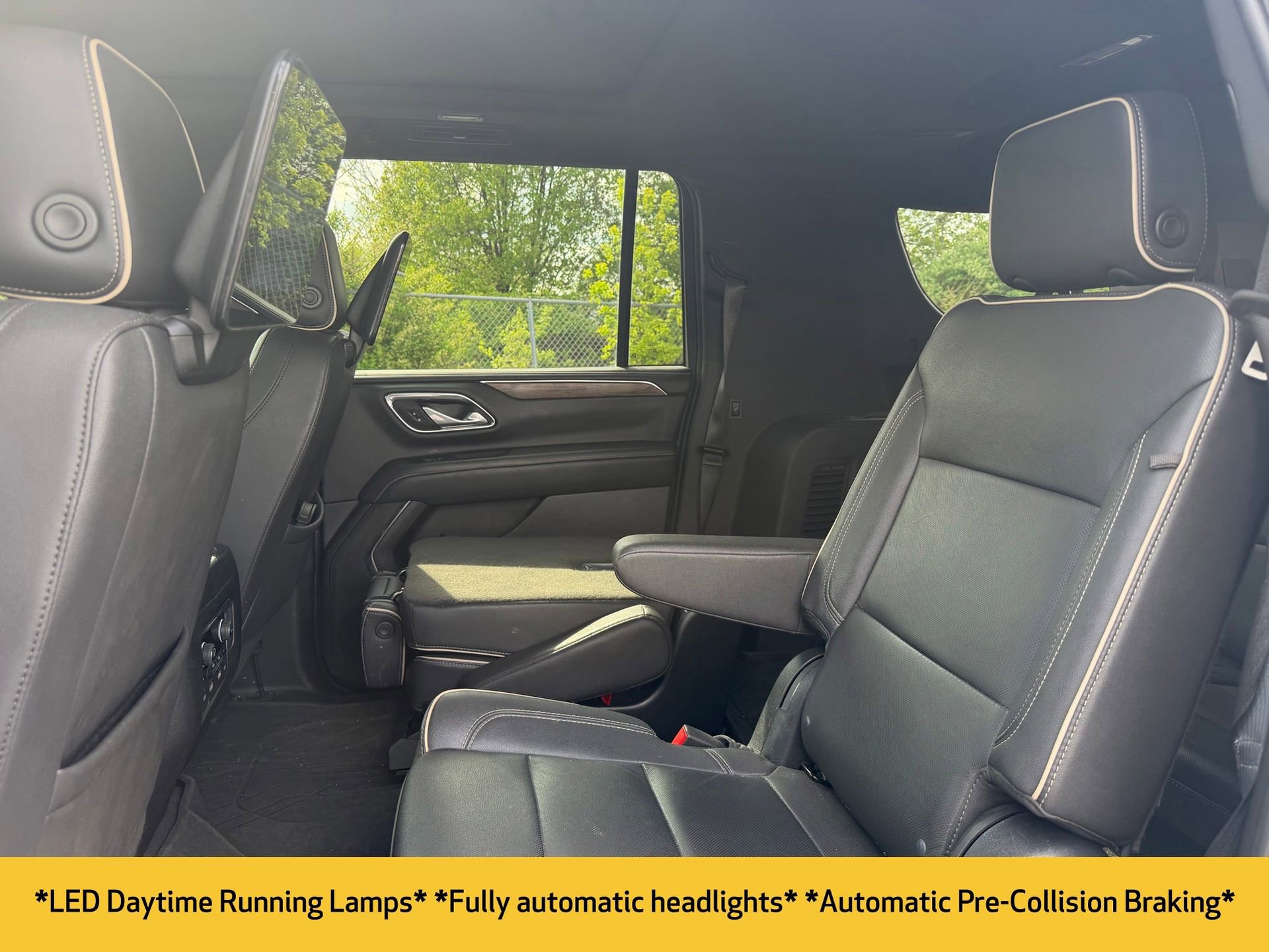 Used 2023 Chevrolet Suburban Premier w/ Premium Package AWD/4WD image 14