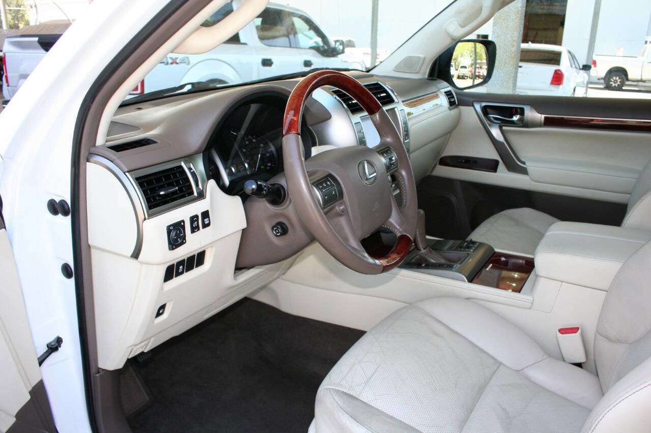 Used 2013 Lexus GX 460 w/ Convenience Pkg AWD/4WD image 13