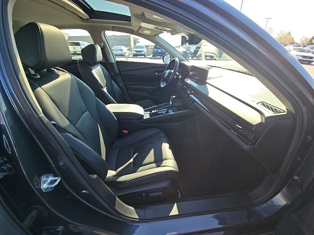 Used 2025 Honda Accord Touring image 32