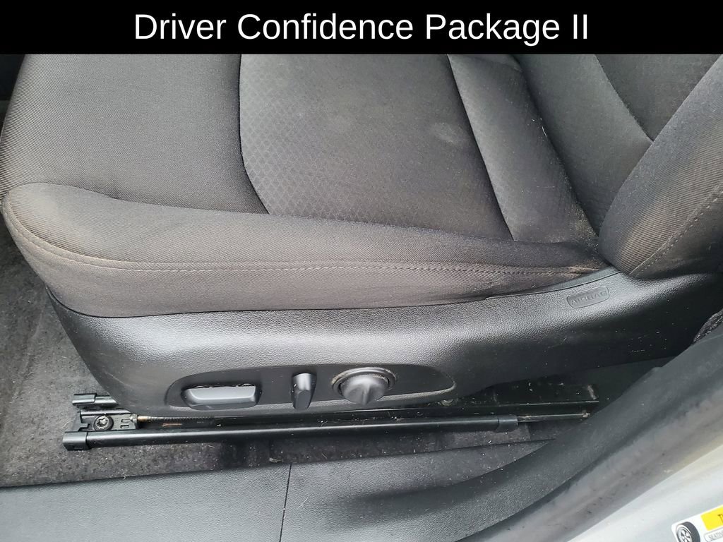 Used 2020 Chevrolet Malibu LT image 14