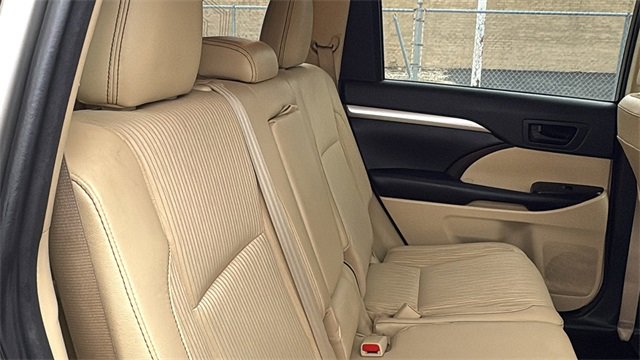 Used 2016 Toyota Highlander Plus image 29