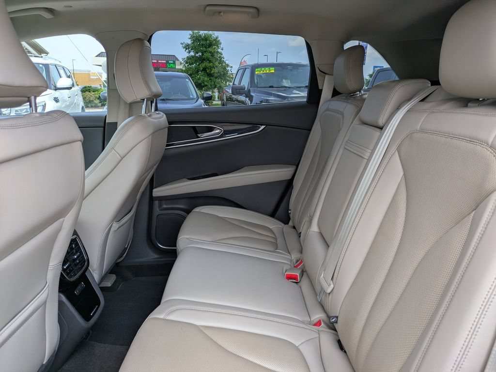 Used 2022 Lincoln Nautilus Reserve AWD/4WD image 15