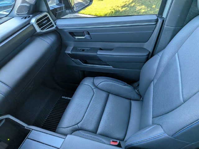 Used 2024 Toyota Tundra Platinum AWD/4WD image 17