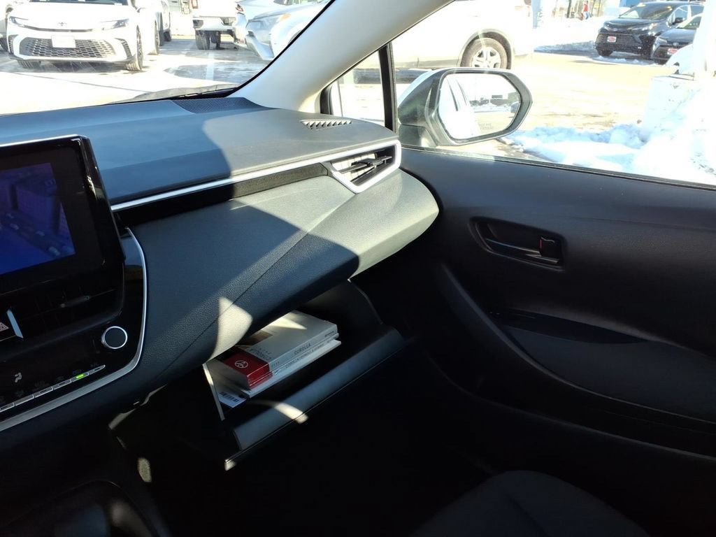 Certified 2025 Toyota Corolla LE FWD image 20
