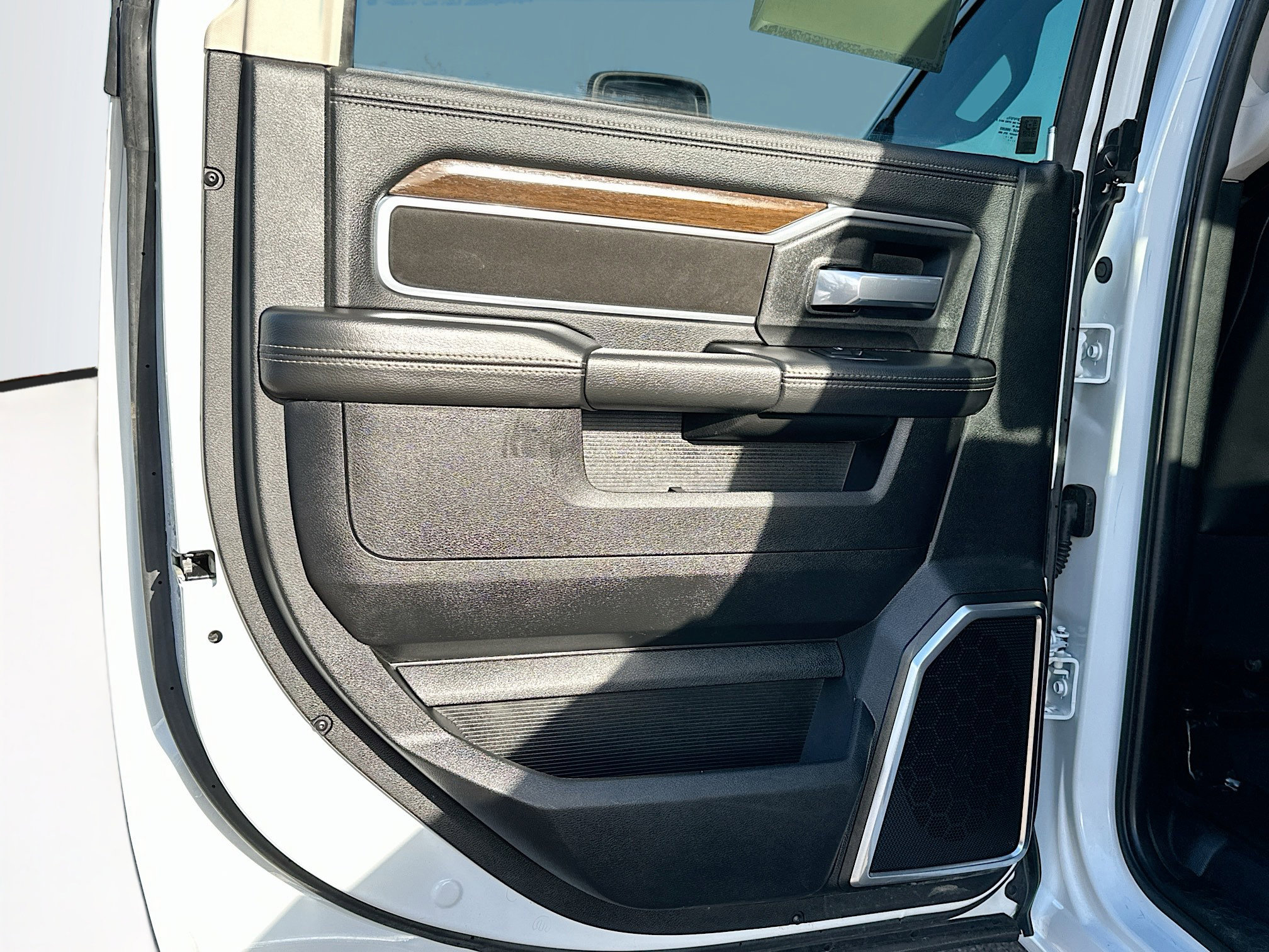 Used 2024 RAM 2500 Laramie image 27