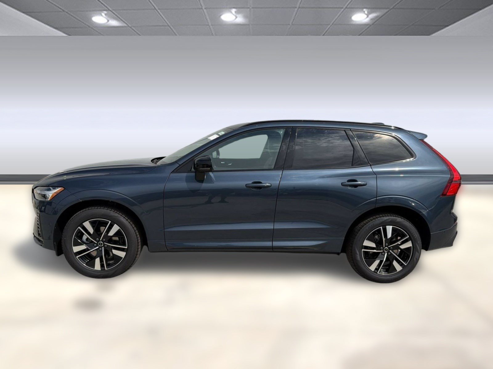 New 2026 Volvo XC60 B5 Plus w/ Climate Package AWD/4WD image 2