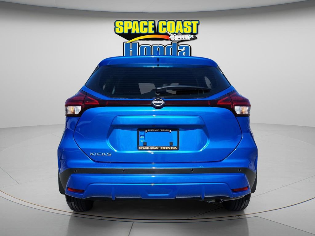 Used 2024 Nissan Kicks S image 4