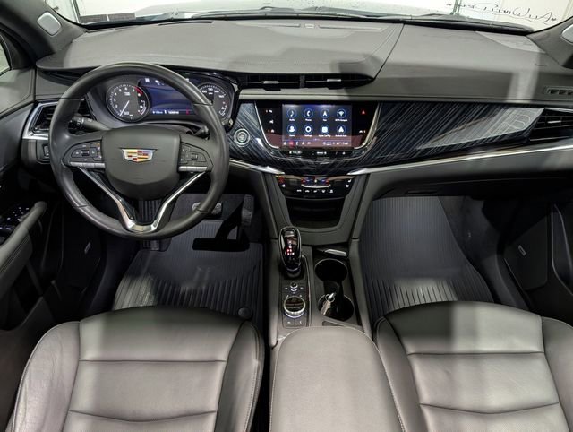 Used 2024 Cadillac XT6 Premium Luxury w/ Technology Package image 13