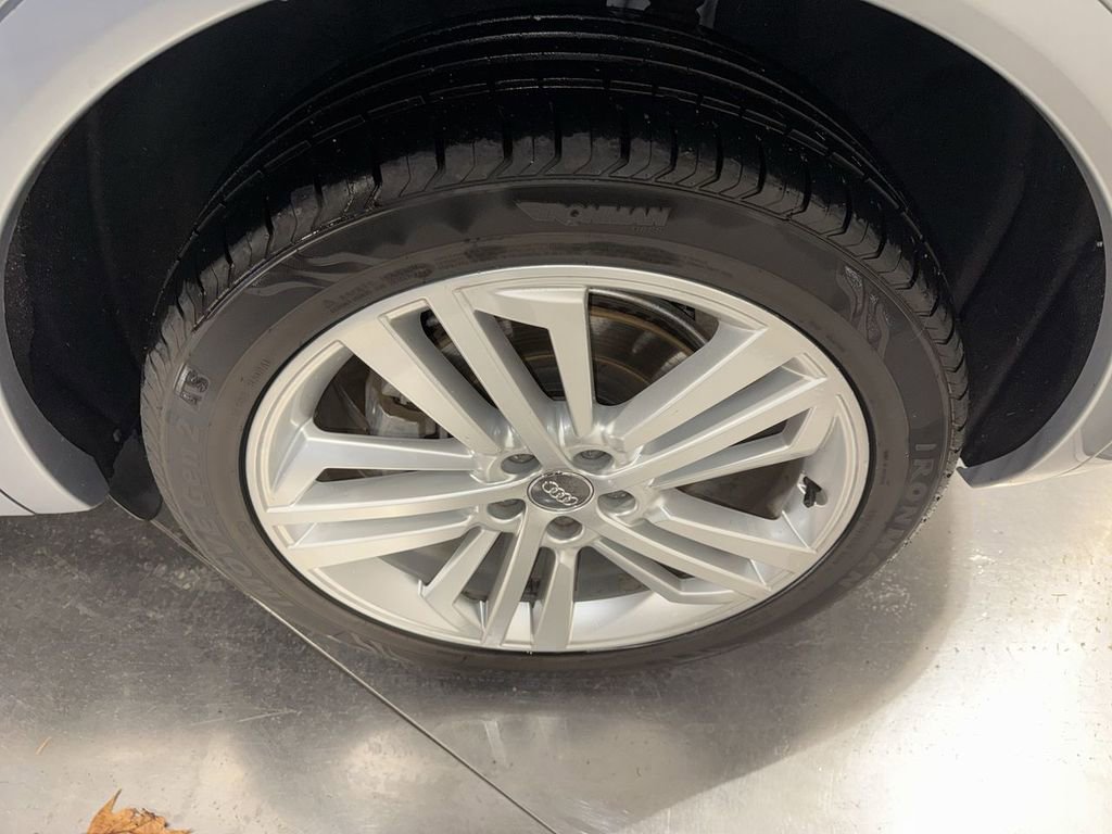 Used 2018 Audi Q5 Prestige w/ Prestige Package image 12