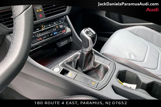Used 2025 Volkswagen Jetta GLI Autobahn w/ GLI Black Package FWD image 11