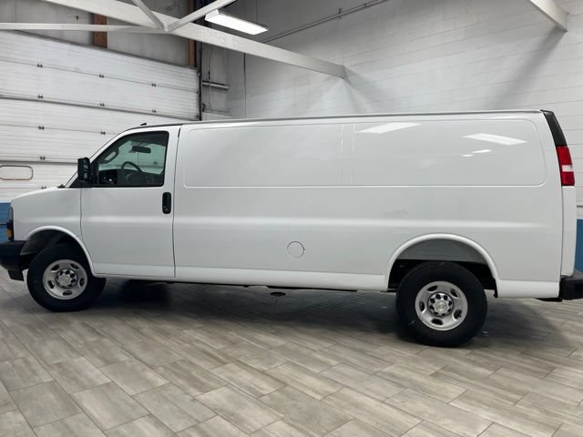 New 2026 Chevrolet Express 3500 Extended w/ Driver Convenience Package RWD image 4