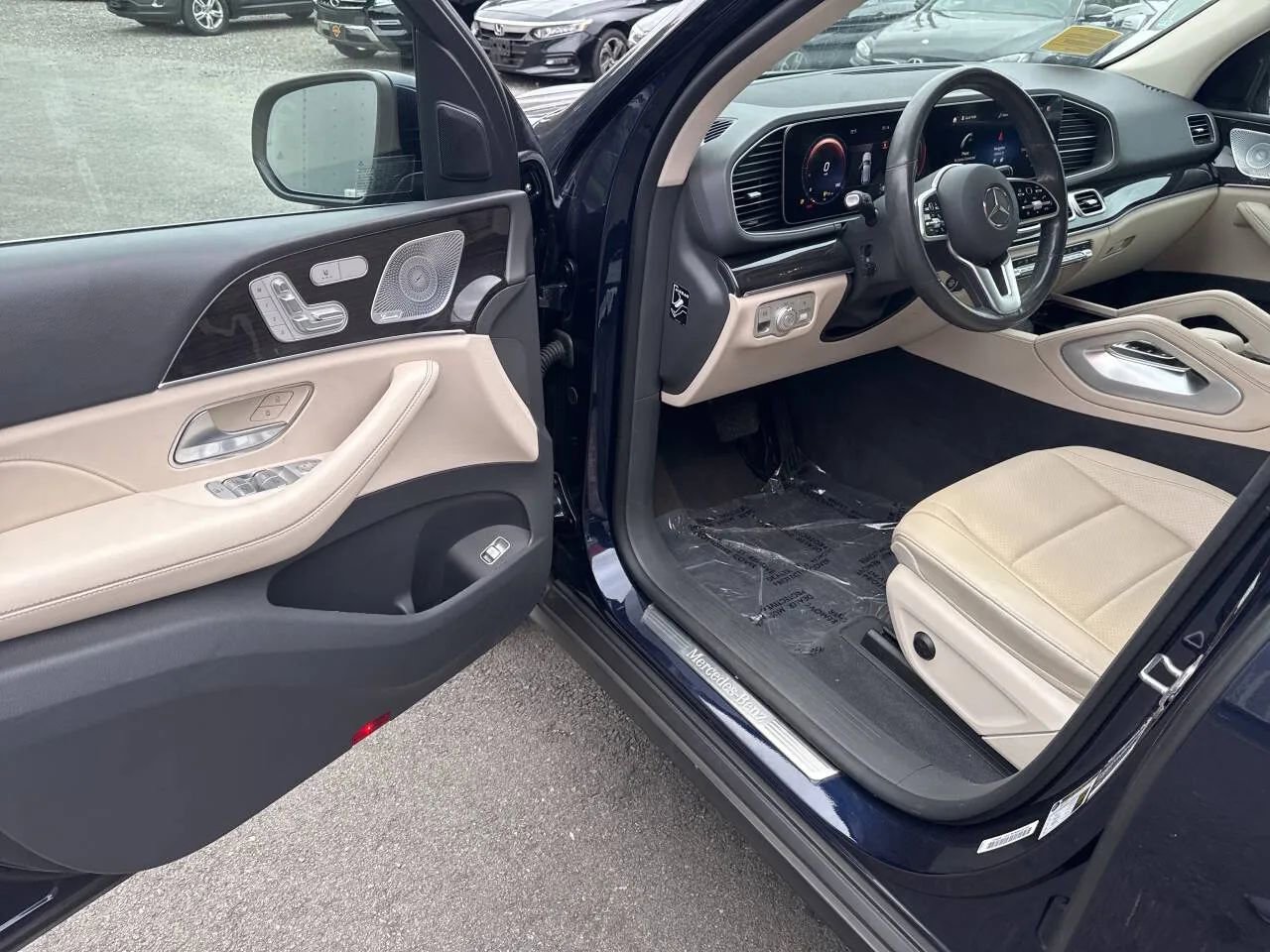 Used 2020 Mercedes-Benz GLE 350 4MATIC w/ Premium Package image 10