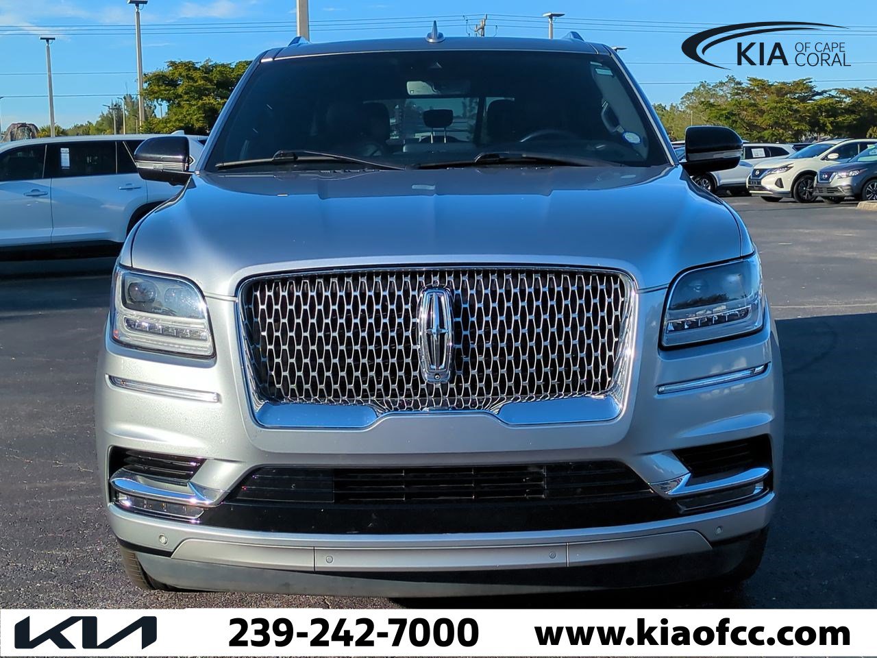 Used 2021 Lincoln Navigator Reserve w/ Luxury Package image 3