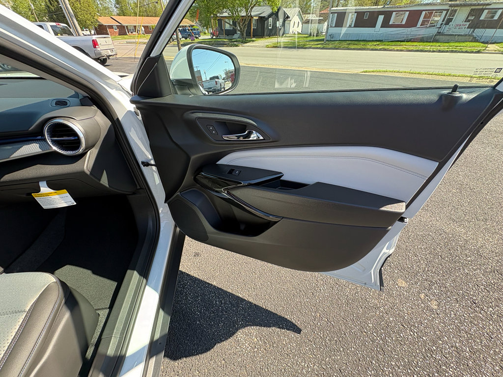 New 2026 Chevrolet Trax LT w/ Driver Confidence Package image 21