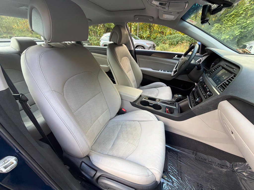 Used 2017 Hyundai Sonata Sport w/ Value Edition Package 02 FWD image 9