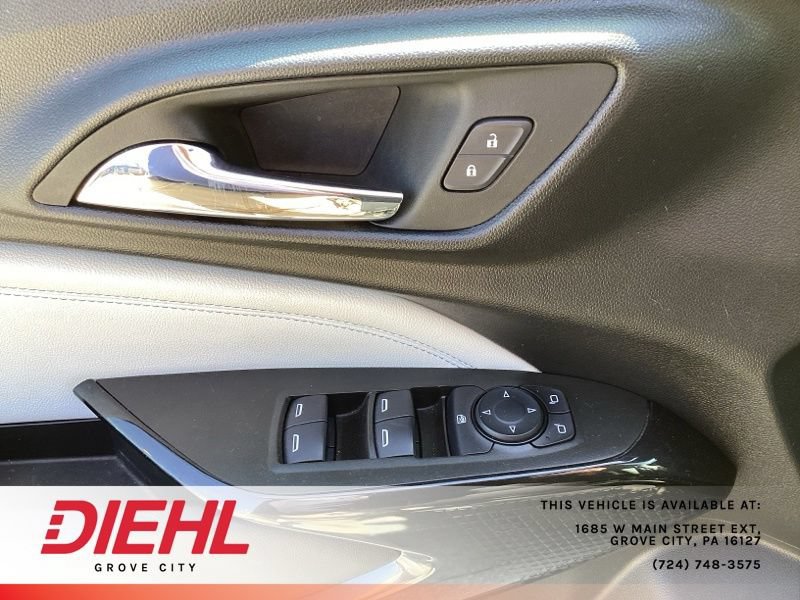 Used 2024 Chevrolet Trax LT w/ Driver Confidence Package FWD image 17
