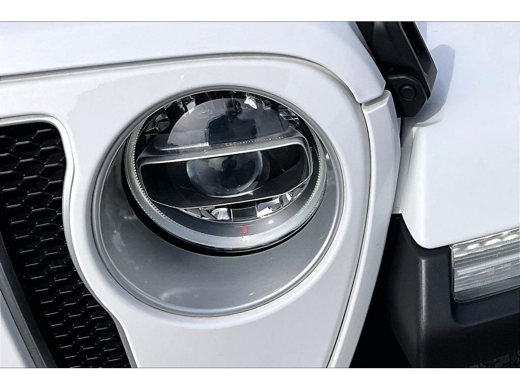 Used 2022 Jeep Wrangler Unlimited Sahara w/ LED Lighting Group image 32