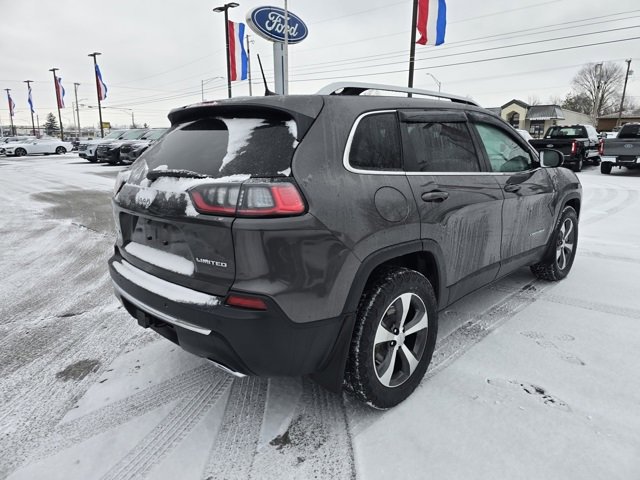Used 2019 Jeep Cherokee Limited image 3