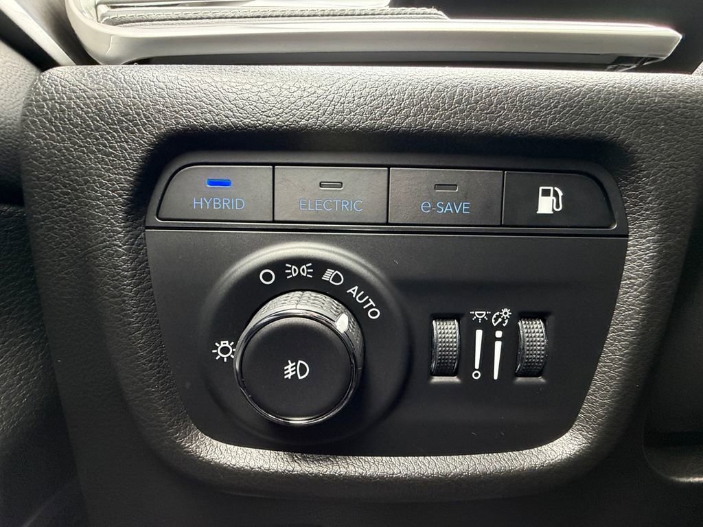 Used 2023 Jeep Grand Cherokee 4WD 4xe w/ Luxury Tech Group II image 34