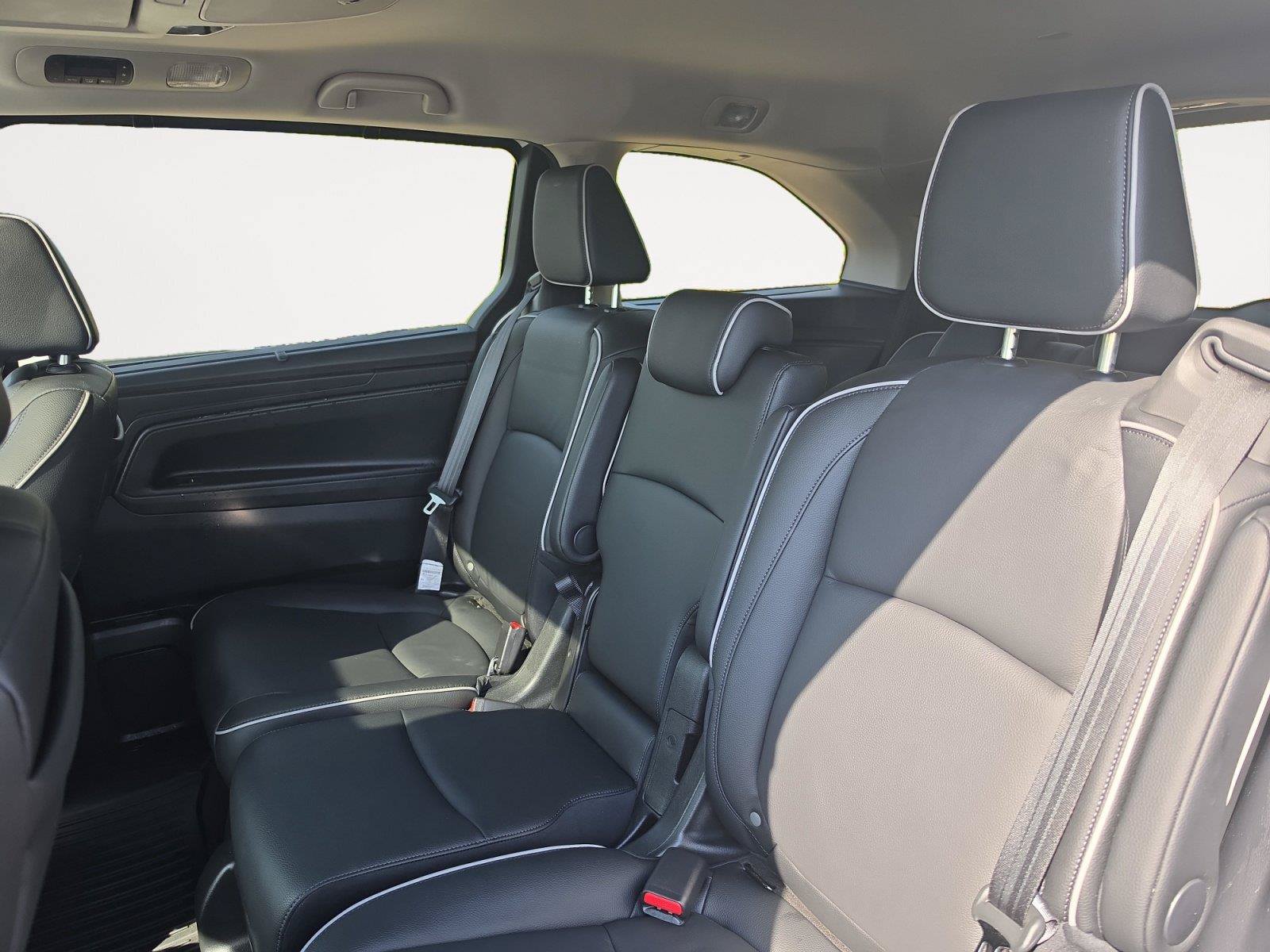 Used 2025 Honda Odyssey Touring image 10