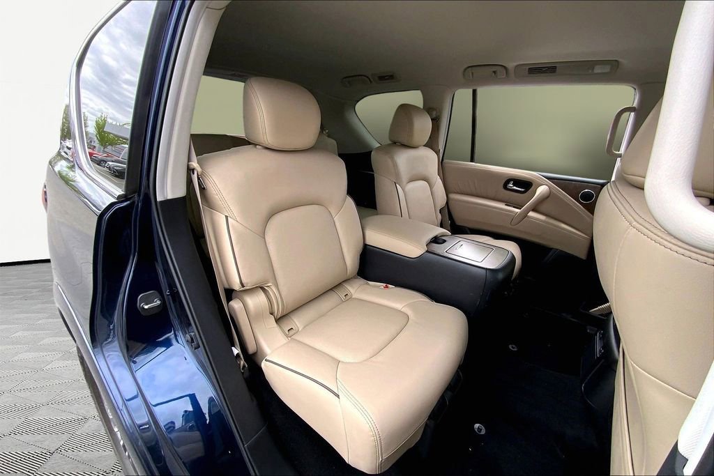 Used 2024 Nissan Armada SL w/ Captain's Chairs Package image 17