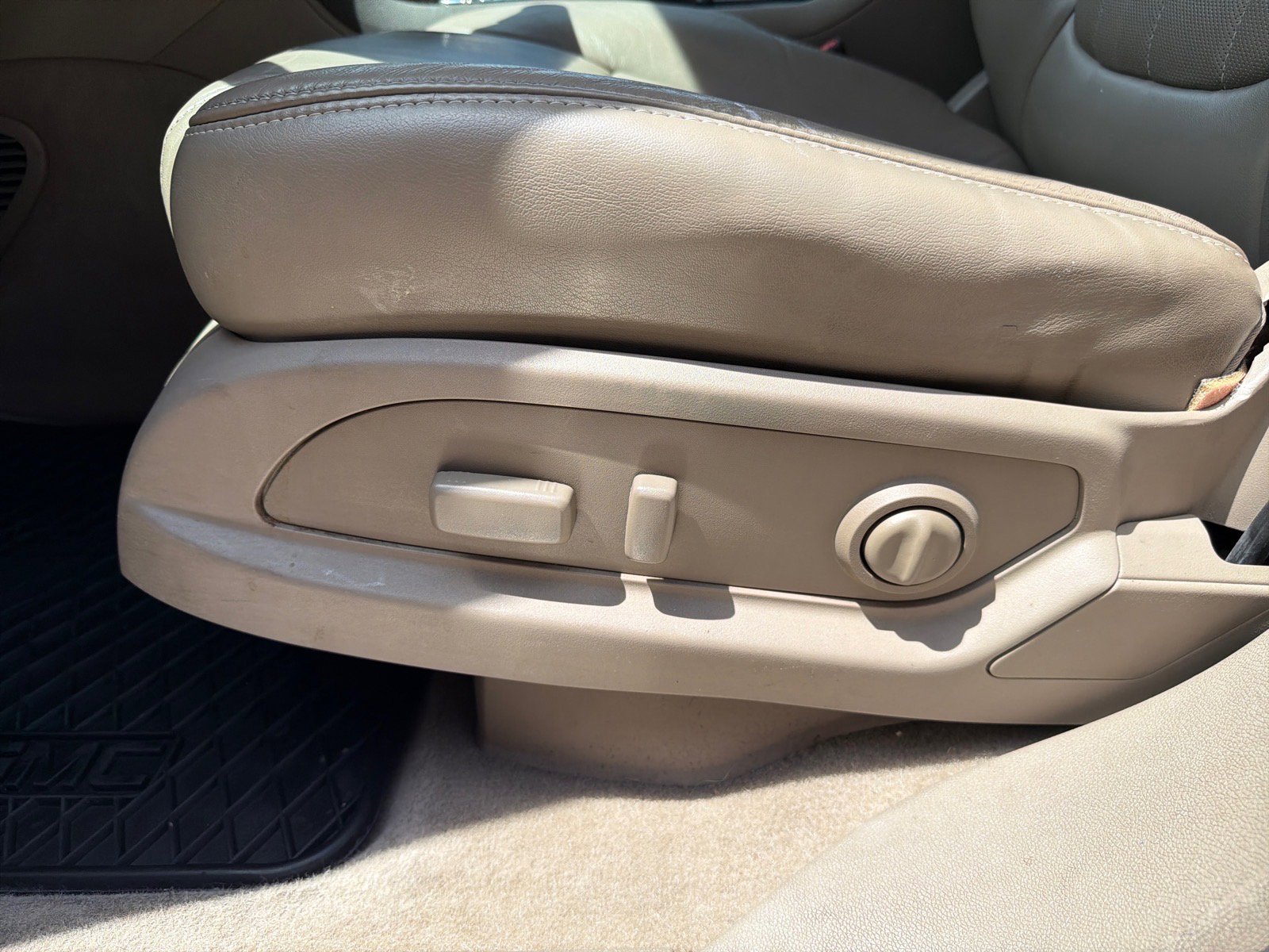 Used 2013 GMC Acadia Denali AWD/4WD image 13