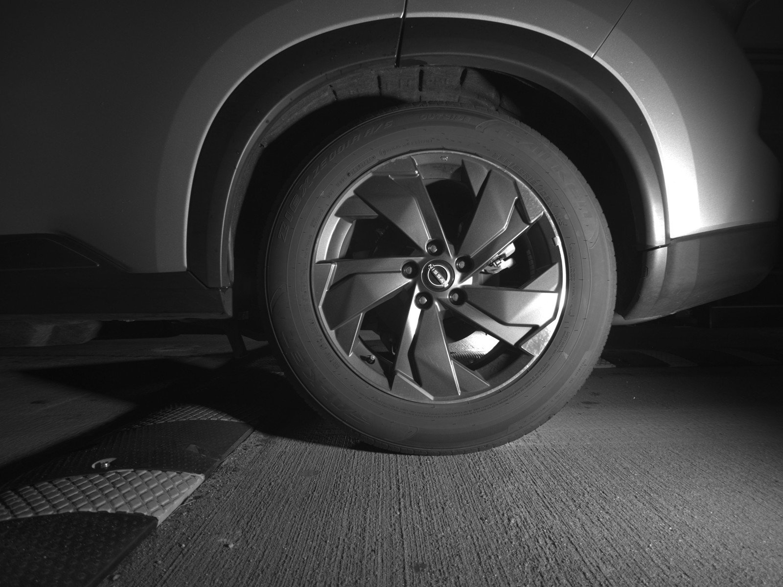 Used 2025 Nissan Rogue SV image 14