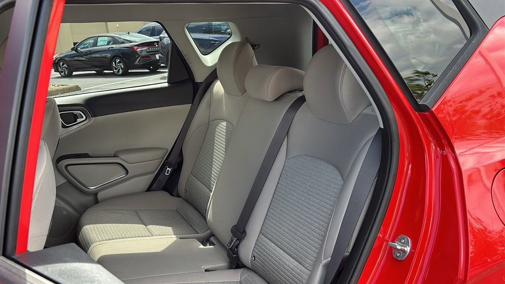 Used 2022 Kia Soul S FWD image 27