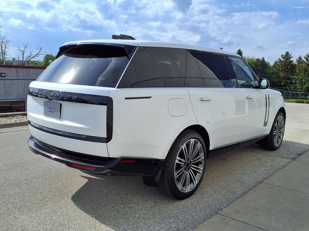 New 2026 Land Rover Range Rover Long Wheelbase SE AWD/4WD image 5