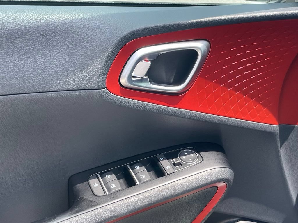 Certified 2023 Kia Soul GT-Line FWD image 10