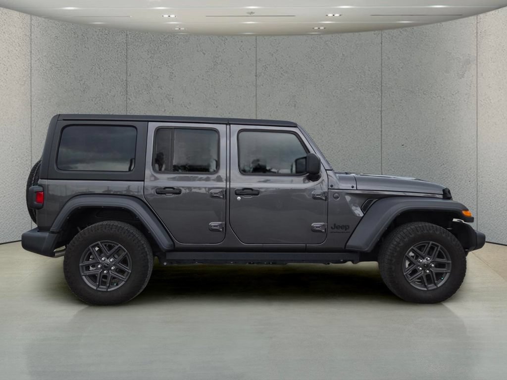 Used 2024 Jeep Wrangler Unlimited Sport AWD/4WD image 3
