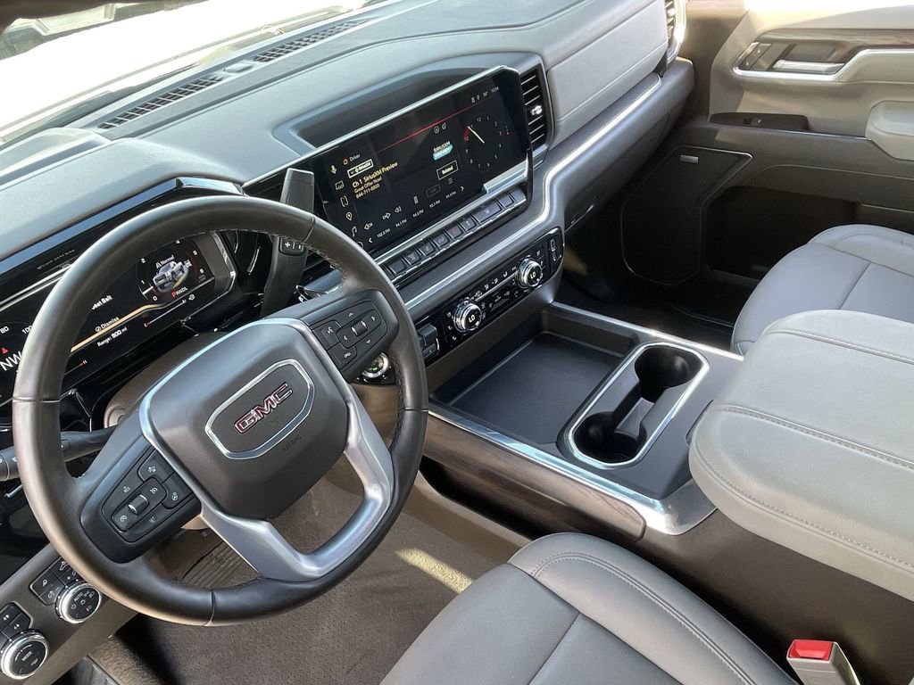 Used 2025 GMC Sierra 2500 SLT w/ SLT Convenience Package AWD/4WD image 10