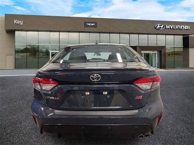 Used 2024 Toyota Corolla SE w/ SE Premium Package image 7