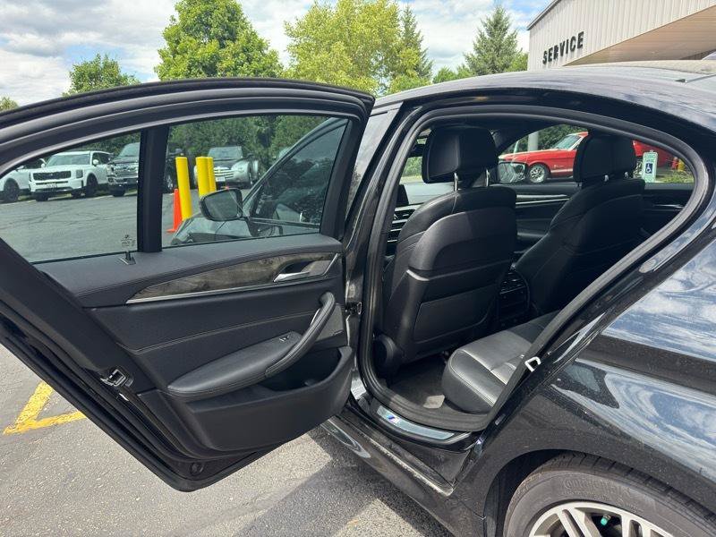 Used 2018 BMW M550i xDrive AWD/4WD image 22