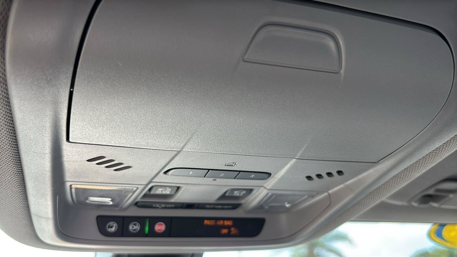 Certified 2023 GMC Acadia SLT w/ Technology Package FWD image 38