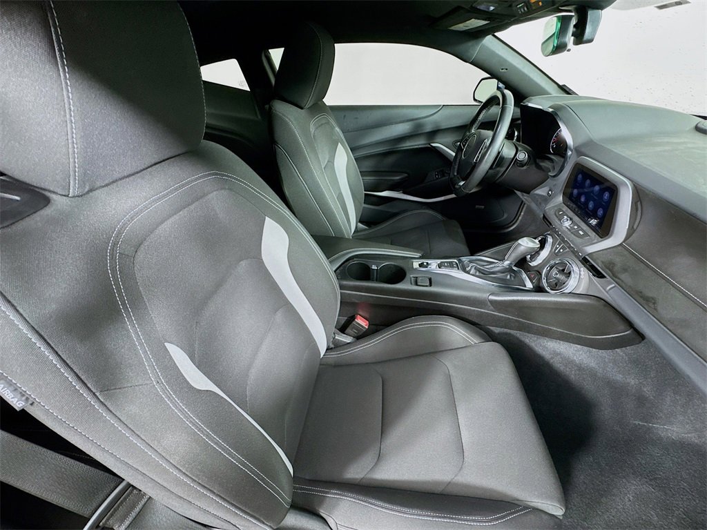 Used 2023 Chevrolet Camaro LT w/ Technology Package image 26