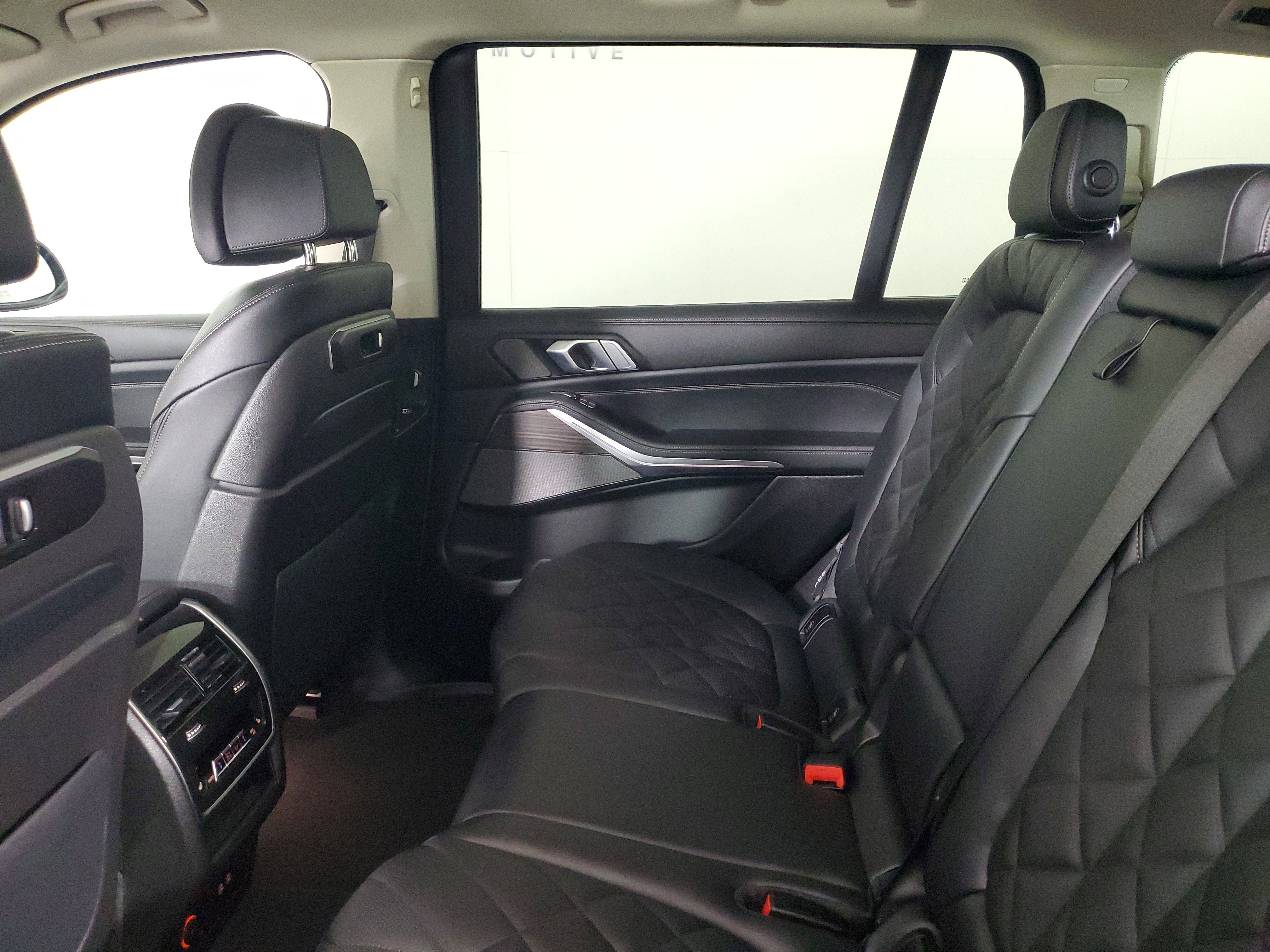 Used 2026 BMW X7 xDrive40i image 11