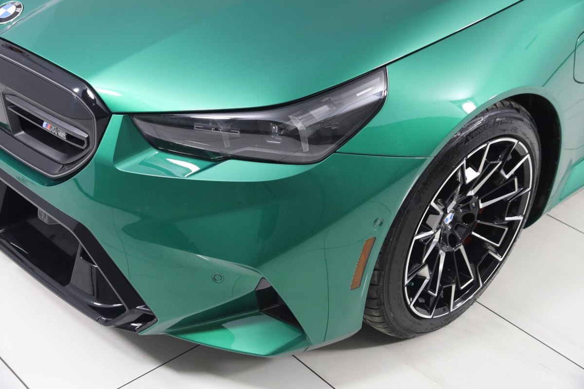 Used 2025 BMW M5 w/ Carbon Package image 85